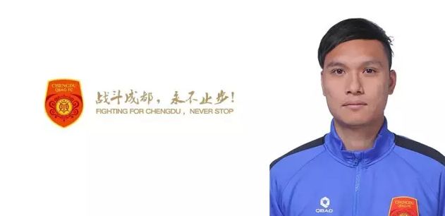 这个暑期，银幕上将徐徐展开一幅幅生动的现实画卷，这里有戈壁滩上坚守的身影，有都市街巷里的爱与遗憾，有小人物在困境中的破局与成长。