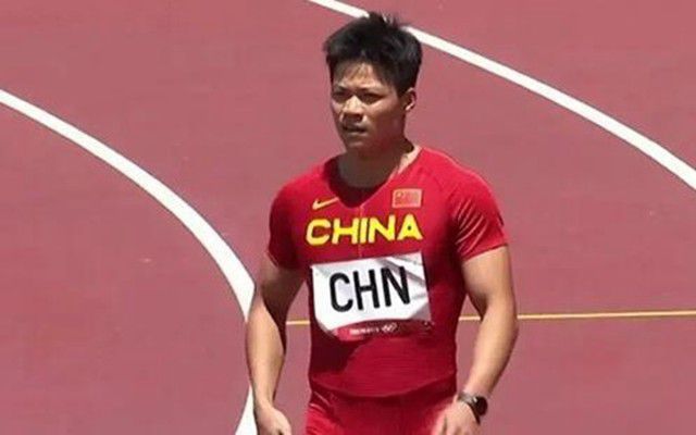 片方放出的视频中，导演张艾嘉与主演田壮壮、吴彦姝、宋宁、摄影指导李屏宾等主创在片场相拥庆祝，场面感人。