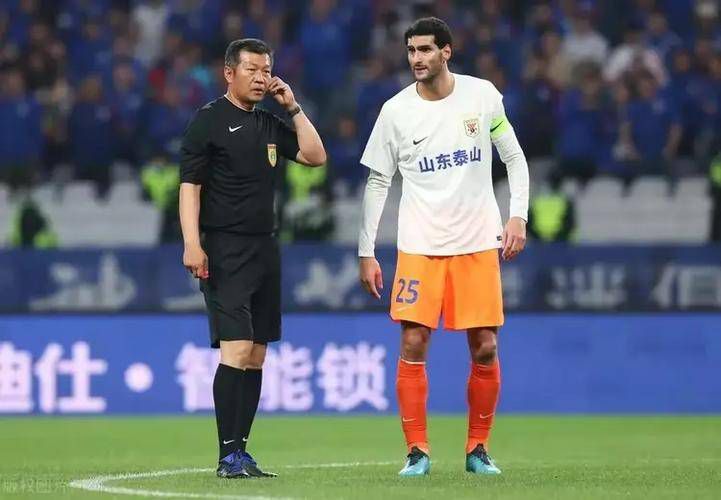 《名侦探柯南：绀青之拳》曝终极海报 2019-09-02 《名侦探柯南：绀青之拳》曝光中国版终极海报，该海报是全球限定款。