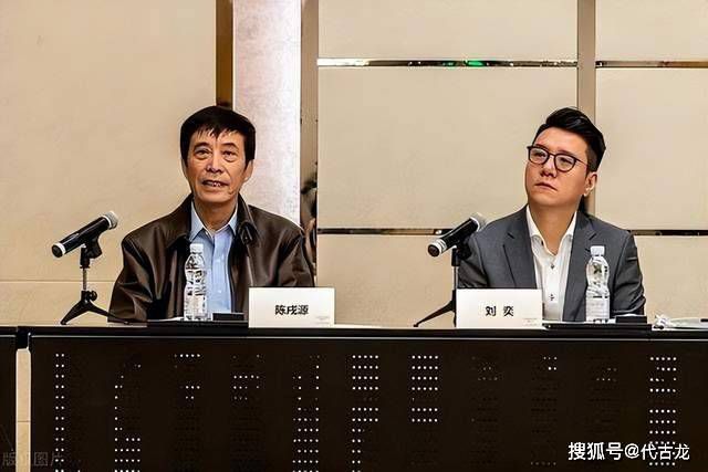 先前就传出阮经天妈妈卧病在床的消息，孝顺的他，为此推掉所有工作，在家专心照顾家人。