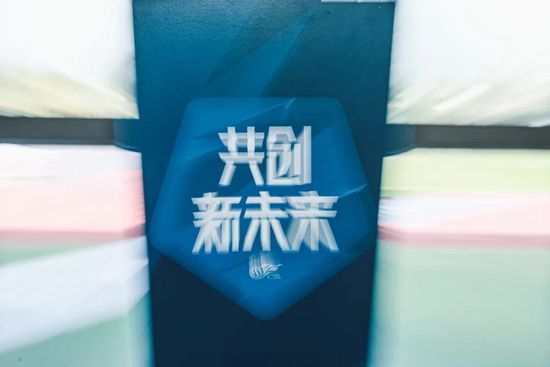 《芒咕的动物城》曝海报及片段 欢乐冤家终极PK 2021-11-19 11月19日,动画电影《芒咕的动物城》发布“全员拔河”海报与“终极对决”视频片段,“欢喜冤家”再碰面,上演终极对决大战,动物王国大集结,萌趣爆笑闹不停。