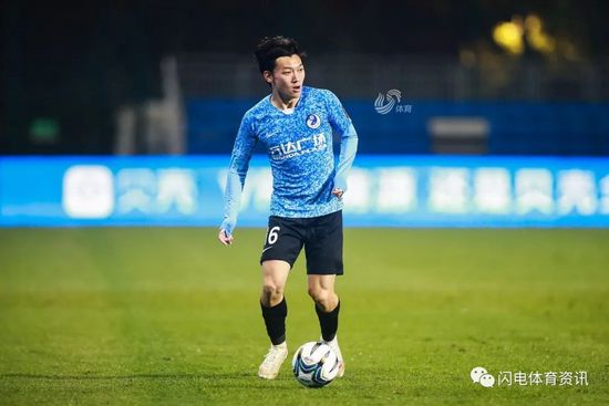 塔接地气拔地而起，龙聚灵气福泽天下。