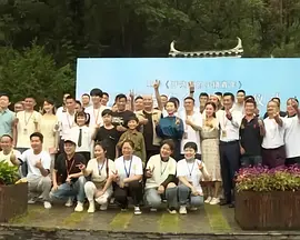 我们纪念他，并不是因为他成功，而是因为我们仍渴望那样的人存在：在万物喧嚣中，始终守住信仰；在众人沉醉时，依然愿意清醒。
