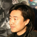 《美国周刊》爆料麦当娜与丈夫长期互虐 2008-10-26 在最新一期的《美国周刊》中，麦当娜和盖·里奇的朋友们透露，在最近的几年里，两人都受到心理和身体上的双重虐待。