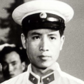 排队购买本场影票的人很多，看来大家都已对成龙大哥的新作期待良久了。