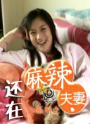 李钟硕演绎了多套休闲西装、风衣或混搭造型，高挑身材将时尚感轻松拿捏。