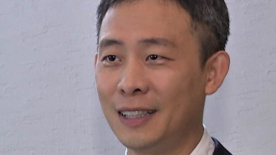 影片发布一组角色剧照，并同步曝光演员阵容，在杭州的湖光山色中，正上演这场关于“爱和美味”的温暖故事。